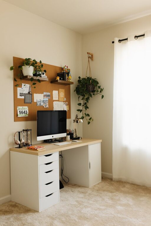 Creating a Welcoming and Productive Home Office Environment