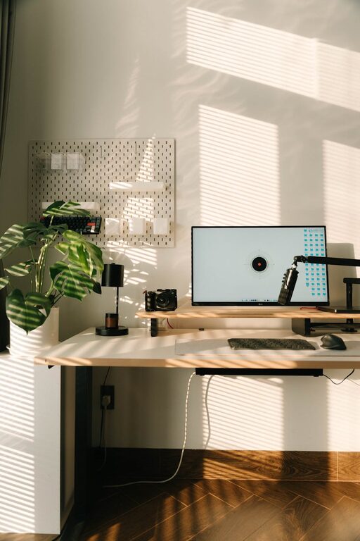 Tips for Creating a Relaxing and Productive Home Office Environment