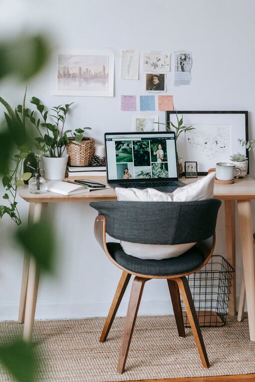 Creating a Cozy and Functional Home Office Space: Essential Tips