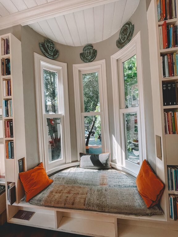 Tips for Creating a Cosy Reading Nook at Home